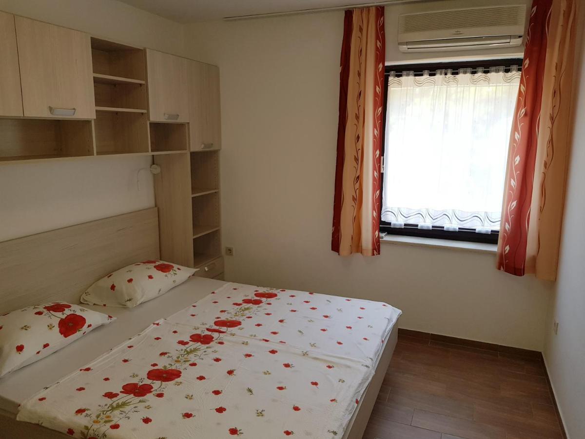 Apartments Vila Tisa Mali Losinj Ngoại thất bức ảnh