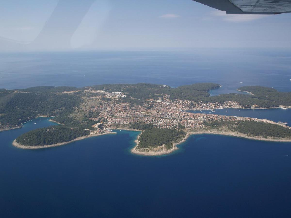 Apartments Vila Tisa Mali Losinj Ngoại thất bức ảnh