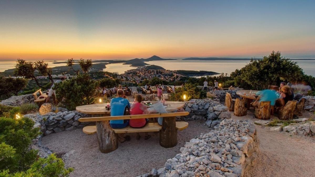 Apartments Vila Tisa Mali Losinj Ngoại thất bức ảnh