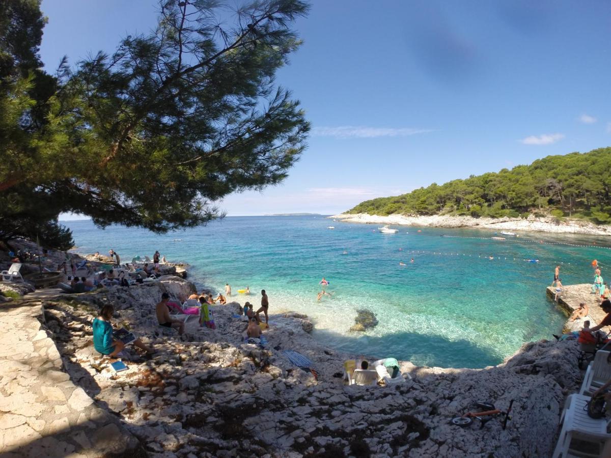 Apartments Vila Tisa Mali Losinj Ngoại thất bức ảnh