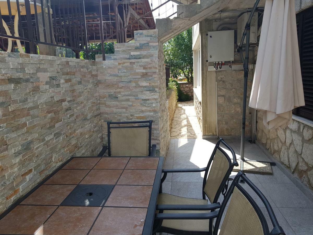 Apartments Vila Tisa Mali Losinj Ngoại thất bức ảnh